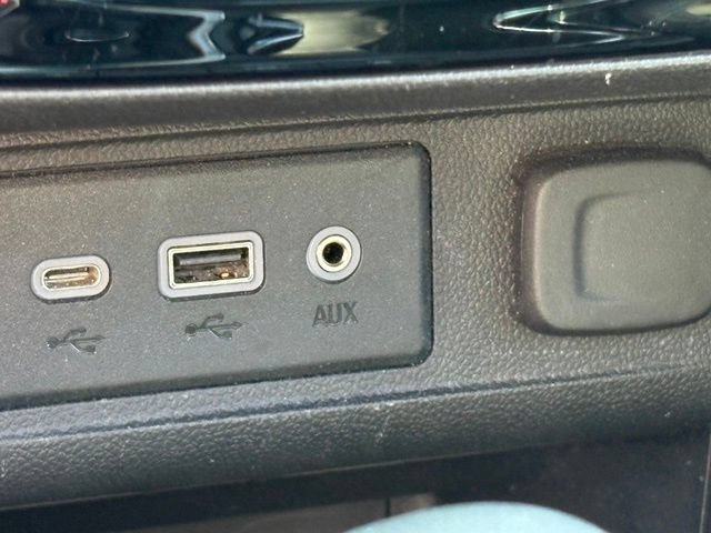Used 2023 Buick Encore GX Select w/ Experience Buick Package FWD image 18