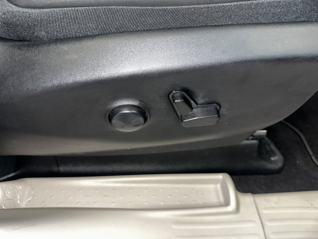 Used 2023 Chrysler Pacifica Limited image 33