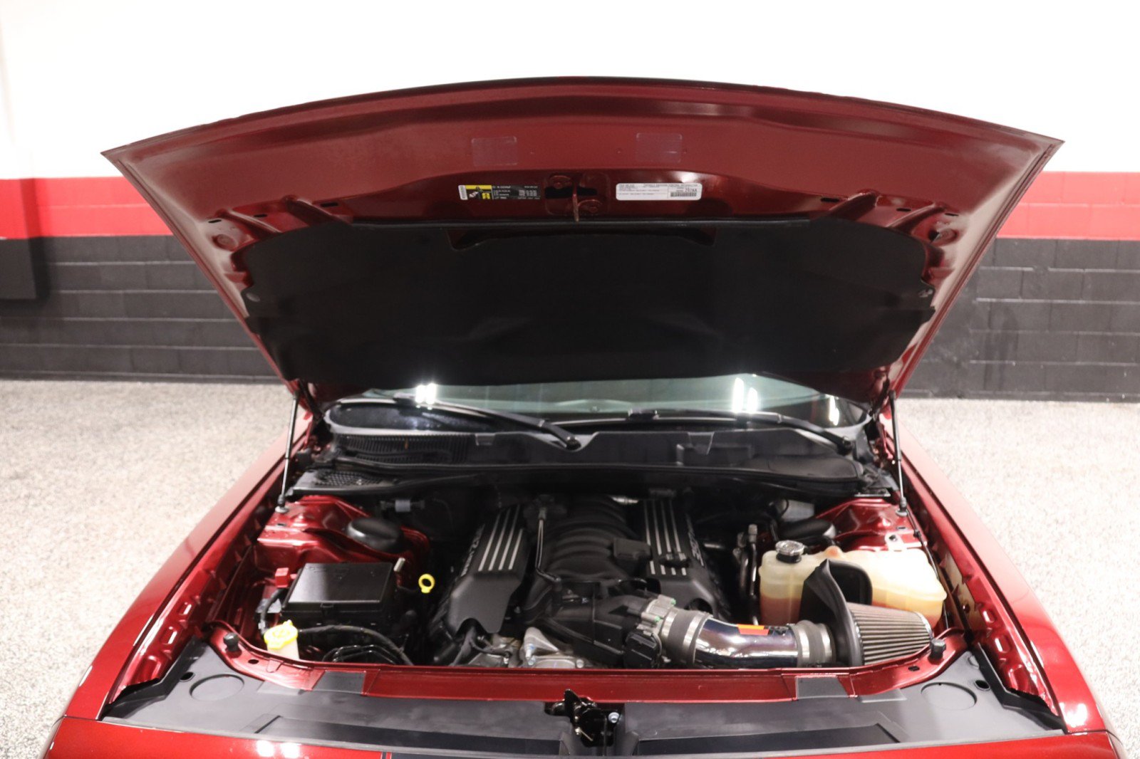 Used 2018 Dodge Challenger SRT w/ Technology Group RWD image 16