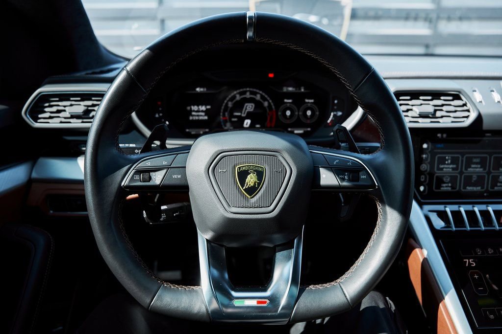 Used 2023 Lamborghini Urus S AWD/4WD image 57