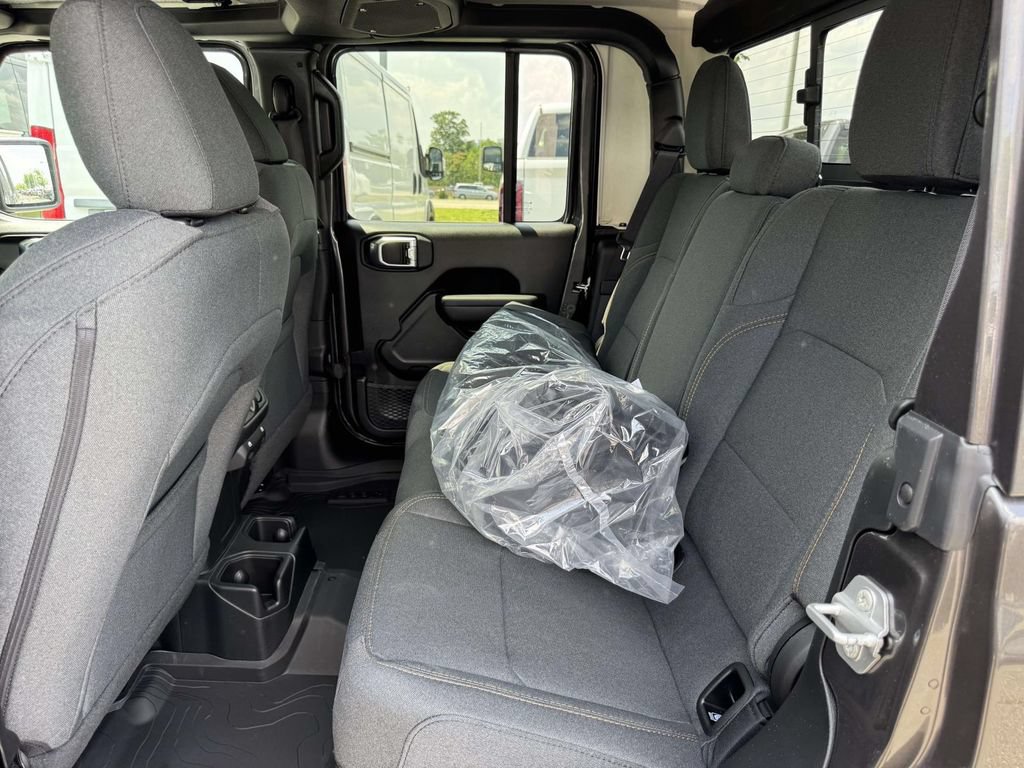 New 2026 Jeep Gladiator Sport AWD/4WD image 14