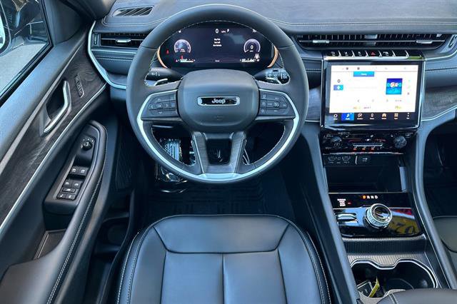 New 2025 Jeep Grand Cherokee Limited w/ Trailer Tow Package image 11