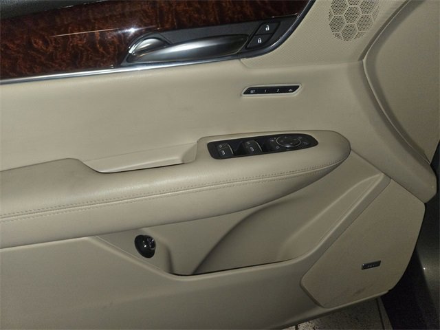 Used 2018 Cadillac XT5 Luxury w/ Driver Awareness Package image 13