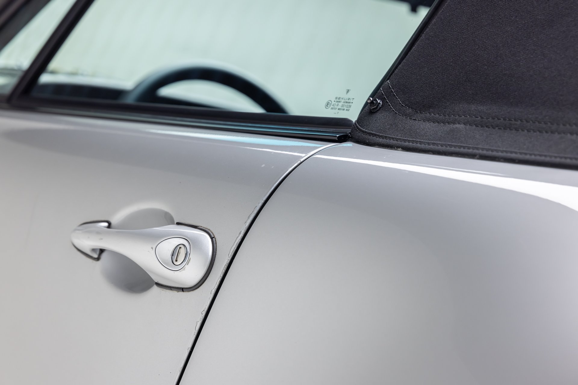 Used 1998 Porsche 911 Cabriolet image 25