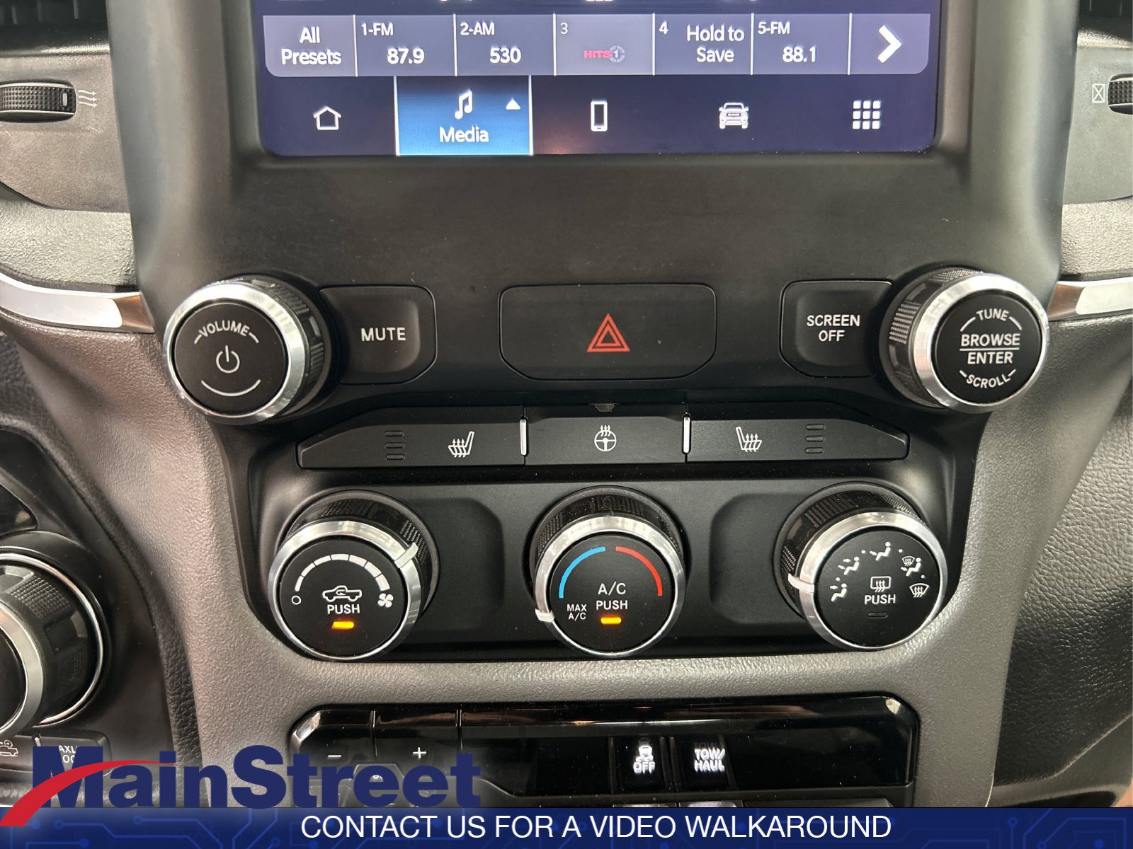 Used 2024 RAM 1500 Big Horn AWD/4WD image 26