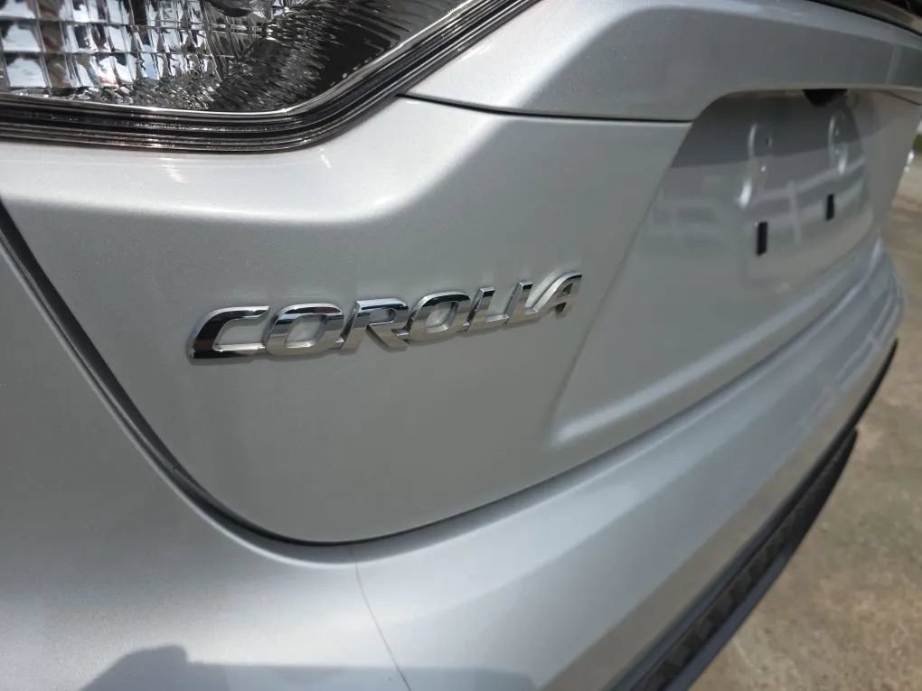 Used 2020 Toyota Corolla SE FWD image 11