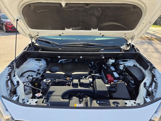 Used 2024 Toyota RAV4 LE image 31