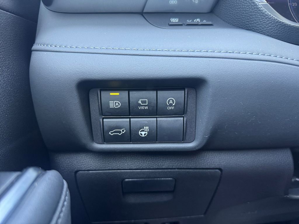 Used 2023 Toyota Highlander Platinum image 22