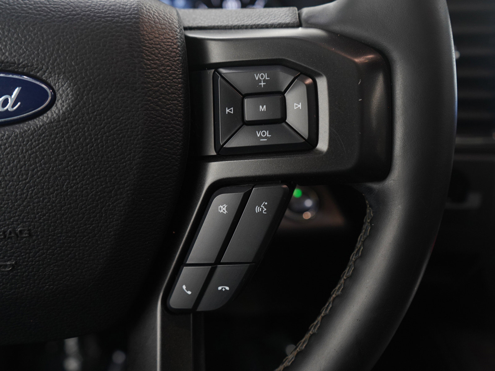 Used 2020 Ford Expedition Limited image 26