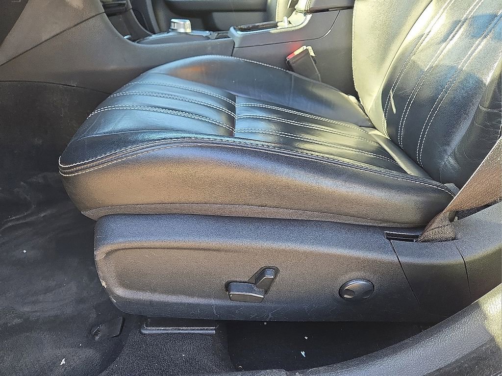 Used 2023 Chrysler 300 S image 23