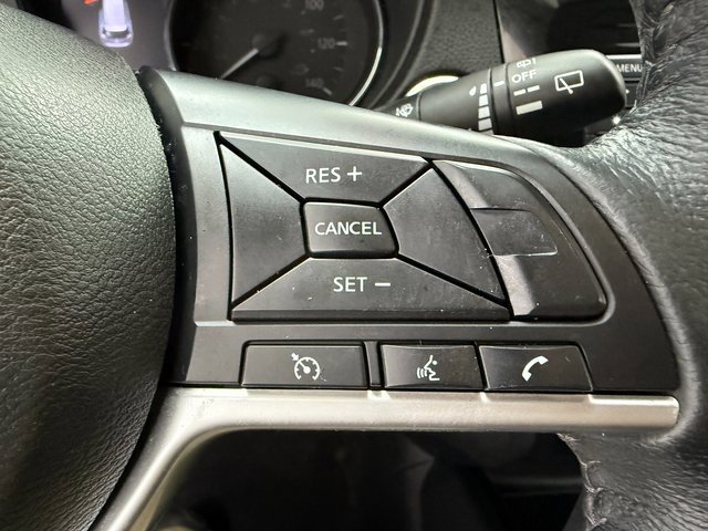 Used 2019 Nissan Rogue SV image 11