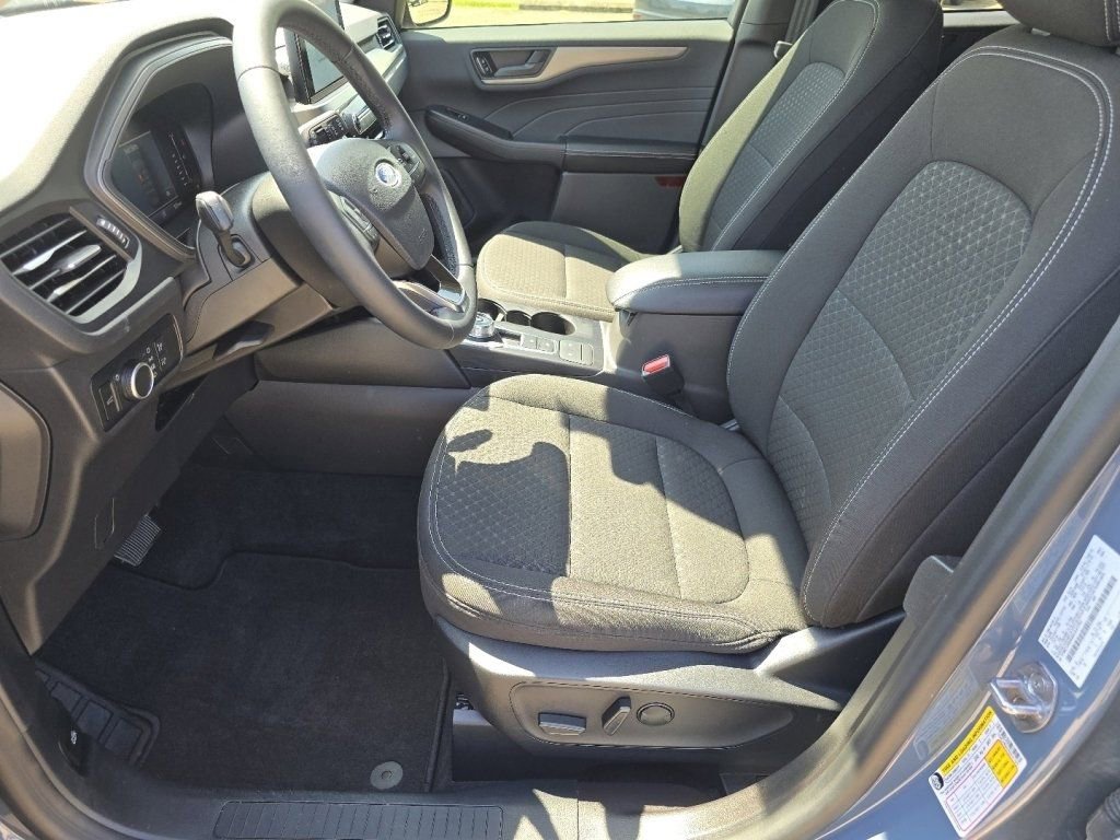 Used 2024 Ford Escape Active FWD image 23