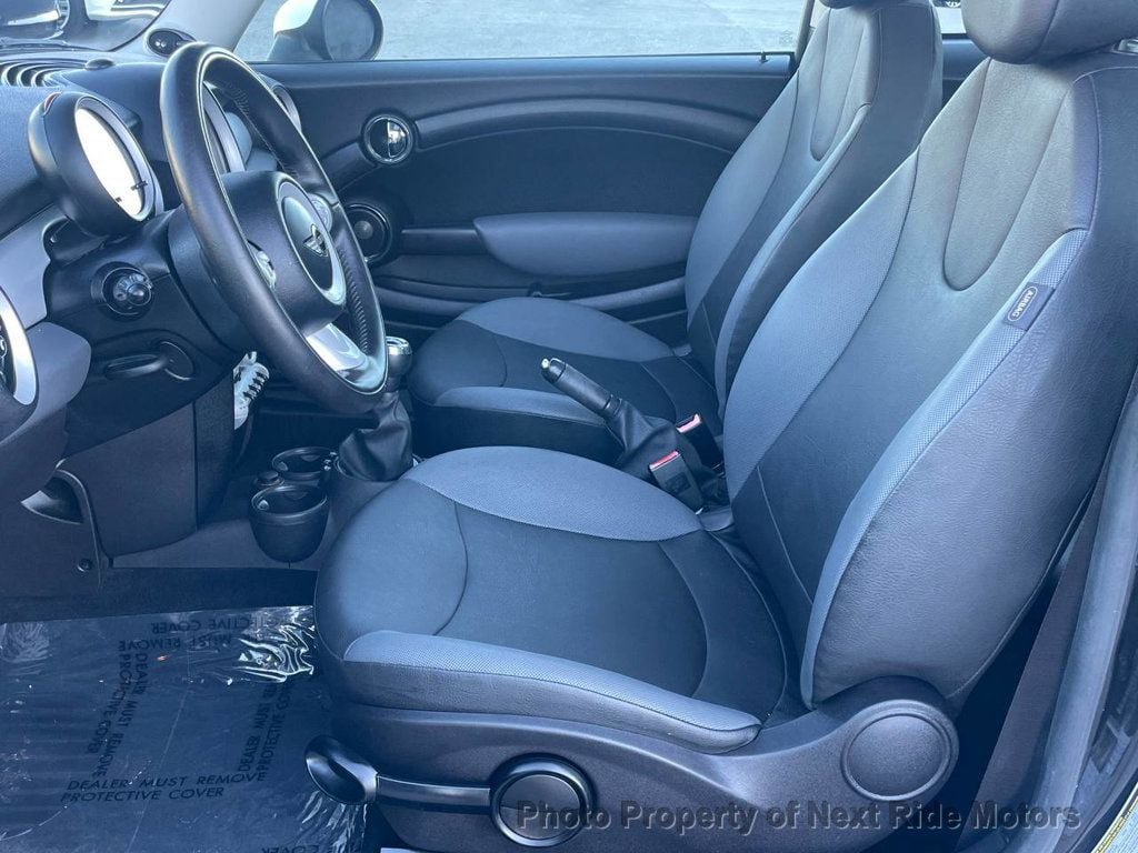 Used 2010 MINI Cooper Hardtop FWD image 9