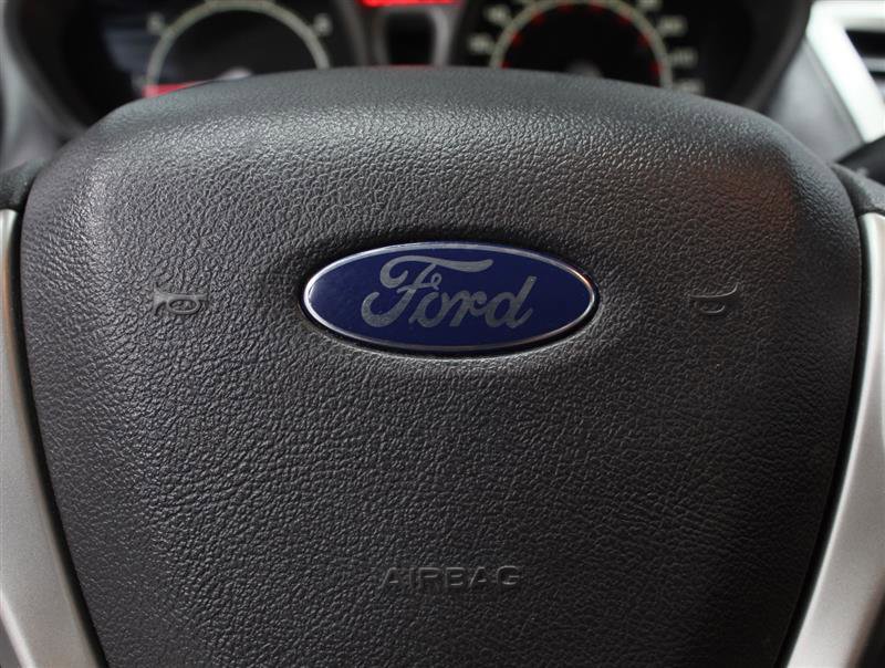 Used 2013 Ford Fiesta SE w/ Super Fuel Economy Pkg FWD image 12