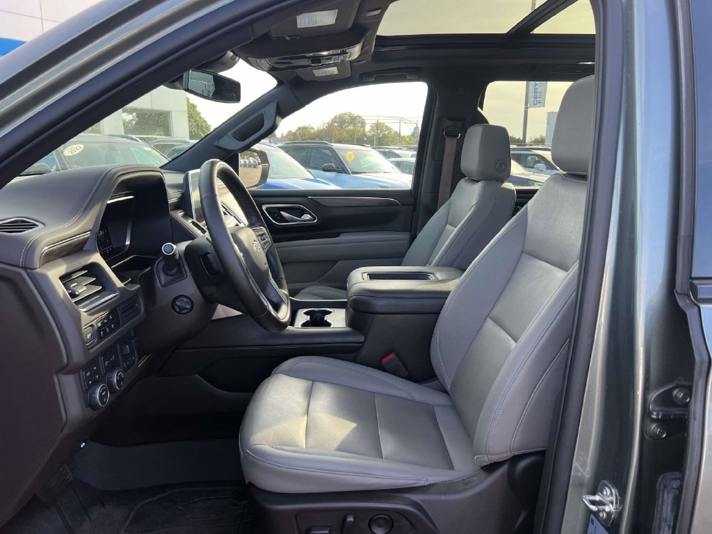 Used 2023 Chevrolet Tahoe Z71 w/ Z71 Off-Road Package AWD/4WD image 14
