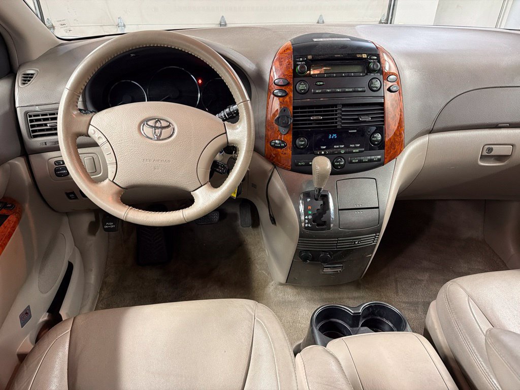 Used 2007 Toyota Sienna XLE FWD image 8