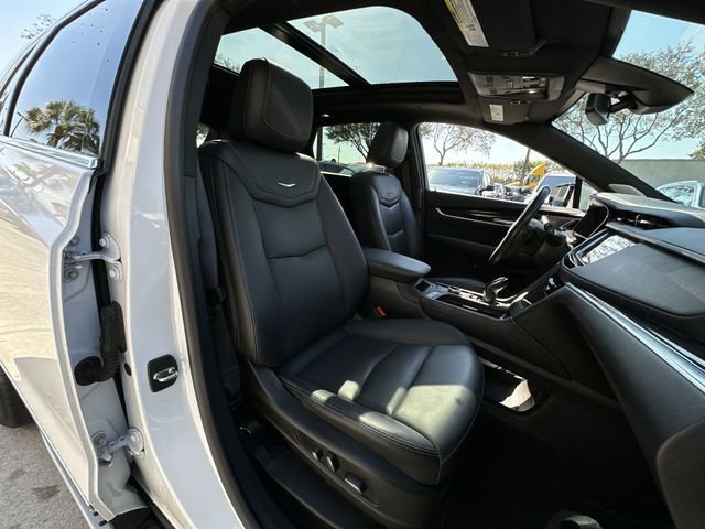 Used 2023 Cadillac XT5 Premium Luxury FWD image 32