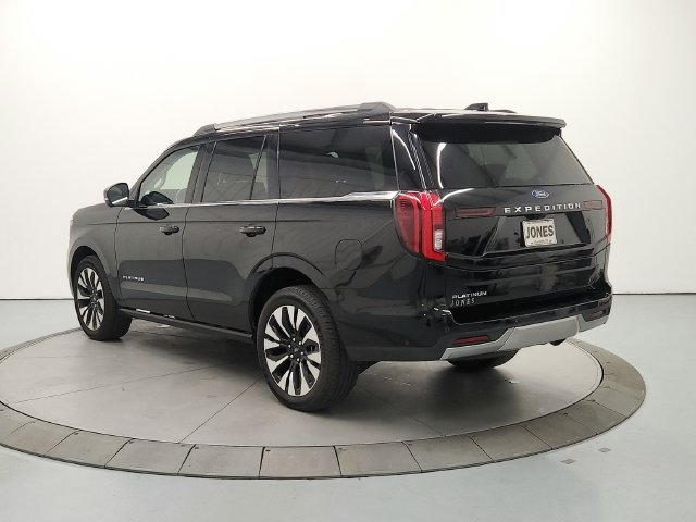 Used 2025 Ford Expedition Platinum w/ Driver's Package AWD/4WD image 6