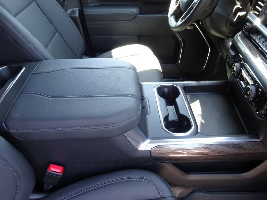 New 2026 Chevrolet Silverado 2500 LTZ w/ LTZ Premium Package AWD/4WD image 18
