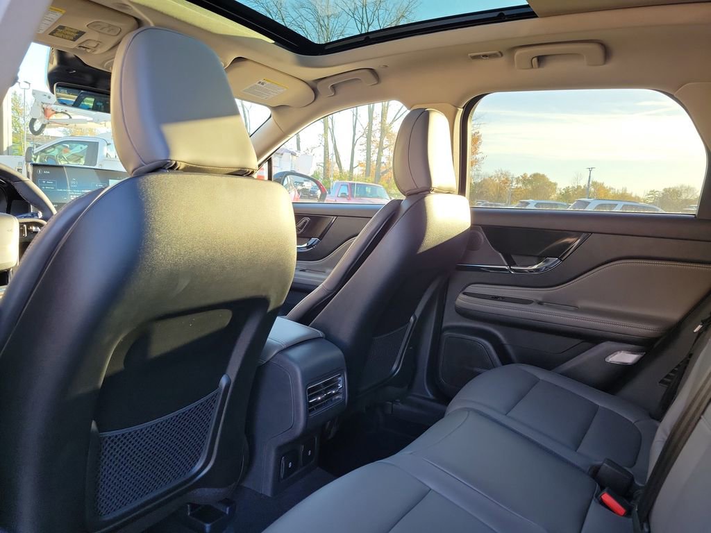 New 2026 Lincoln Corsair Premiere image 15