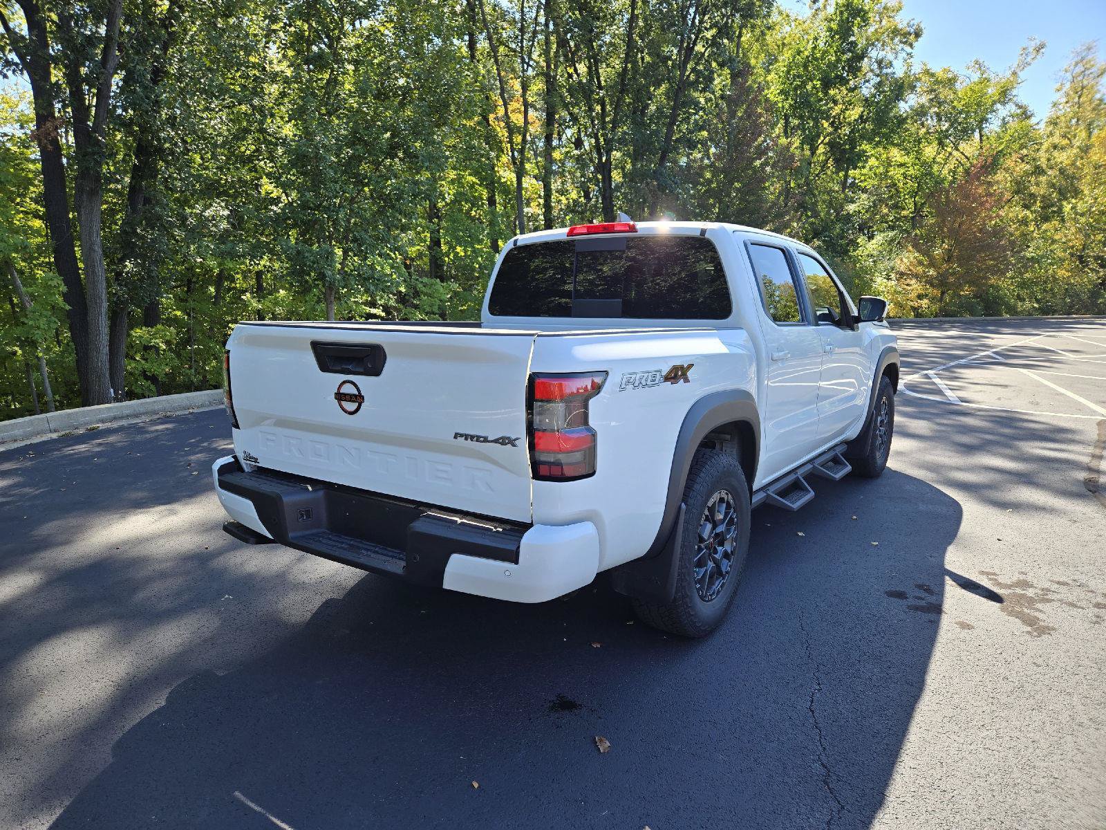 Used 2023 Nissan Frontier PRO-4X w/ Pro-4X Premium Package AWD/4WD image 3