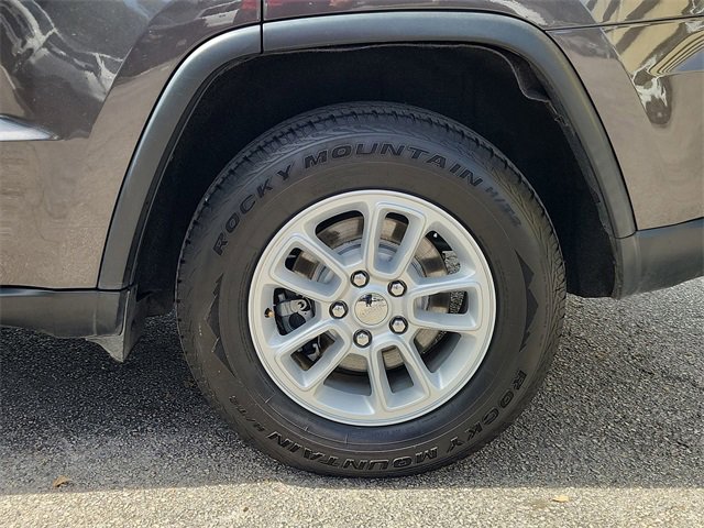 Used 2018 Jeep Grand Cherokee Laredo image 31