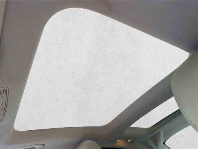 Used 2015 Mercedes-Benz C 300 4MATIC Sedan image 12