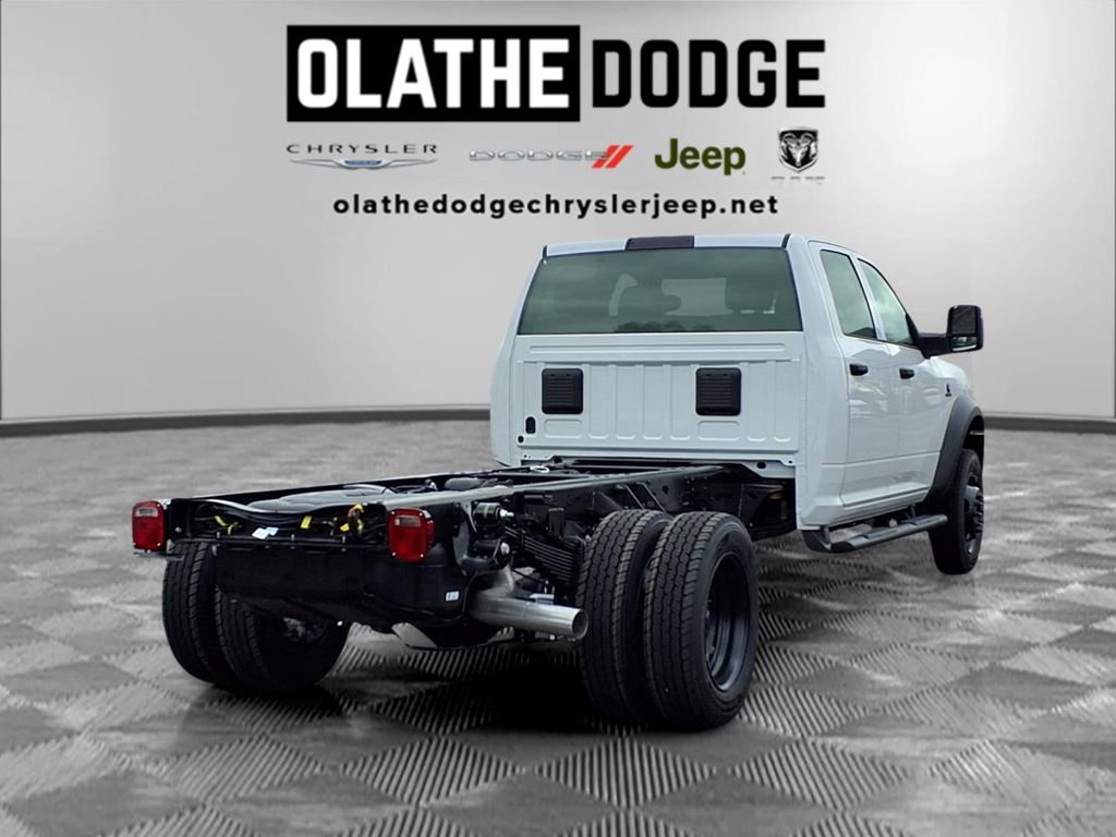 New 2026 RAM 5500 Tradesman AWD/4WD image 24