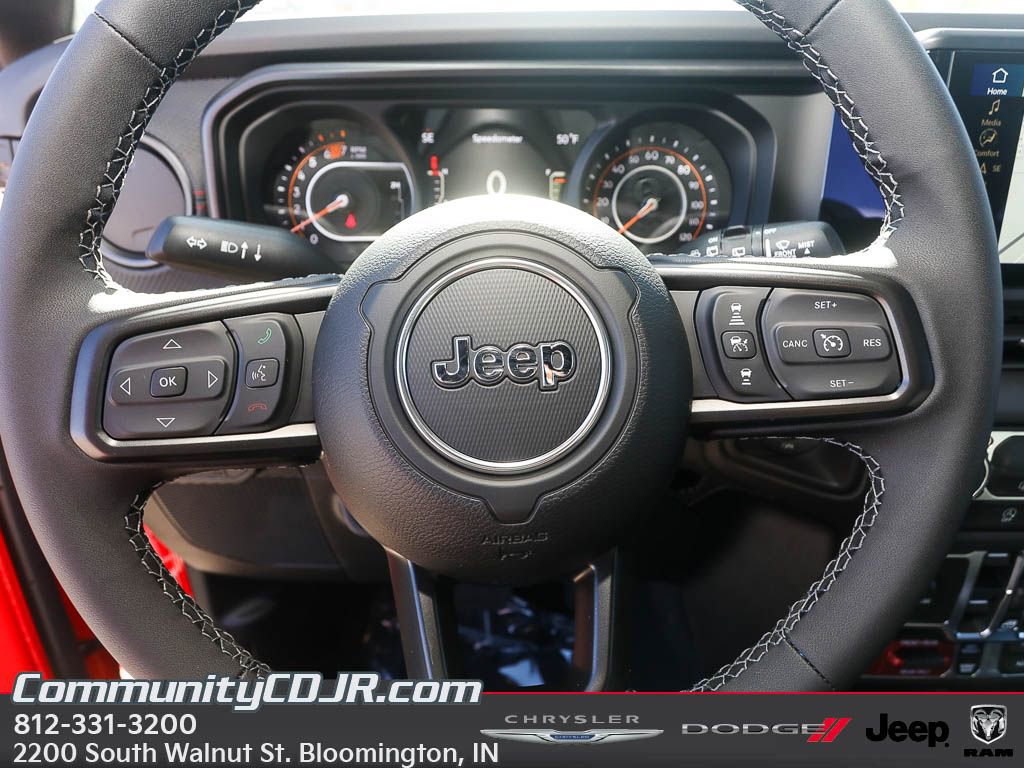 New 2026 Jeep Wrangler Unlimited Rubicon w/ Technology Group image 13