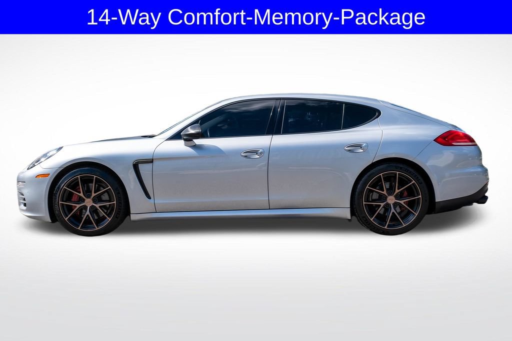 Used 2016 Porsche Panamera RWD image 5