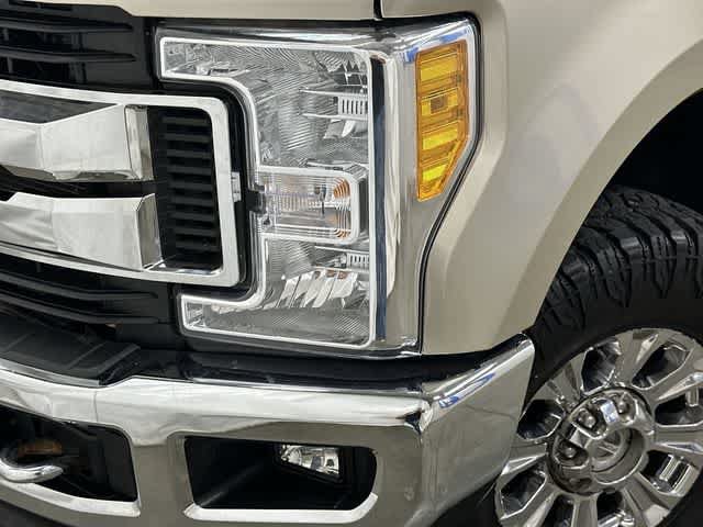 Used 2017 Ford F250 XLT w/ XLT Premium Package AWD/4WD image 31