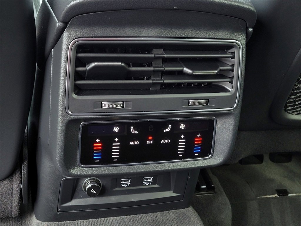 Used 2020 Audi Q8 Premium Plus image 18