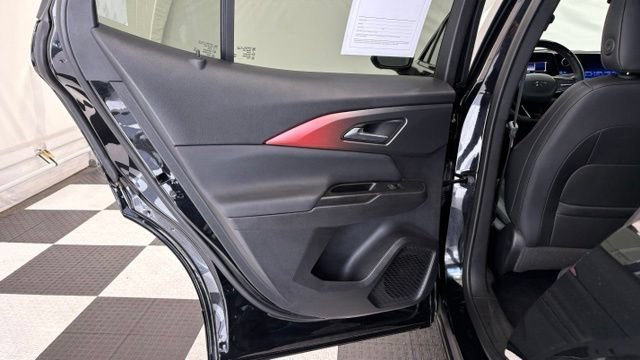 Used 2024 Chevrolet Equinox EV RS FWD image 18