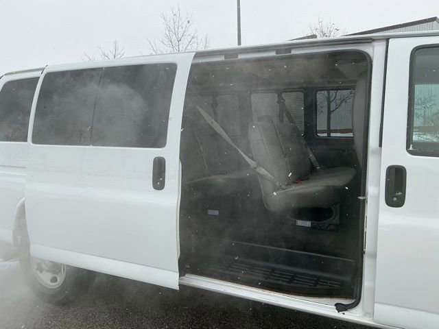 Used 2015 Chevrolet Express 3500 LT w/ LT Preferred Equipment Group image 17