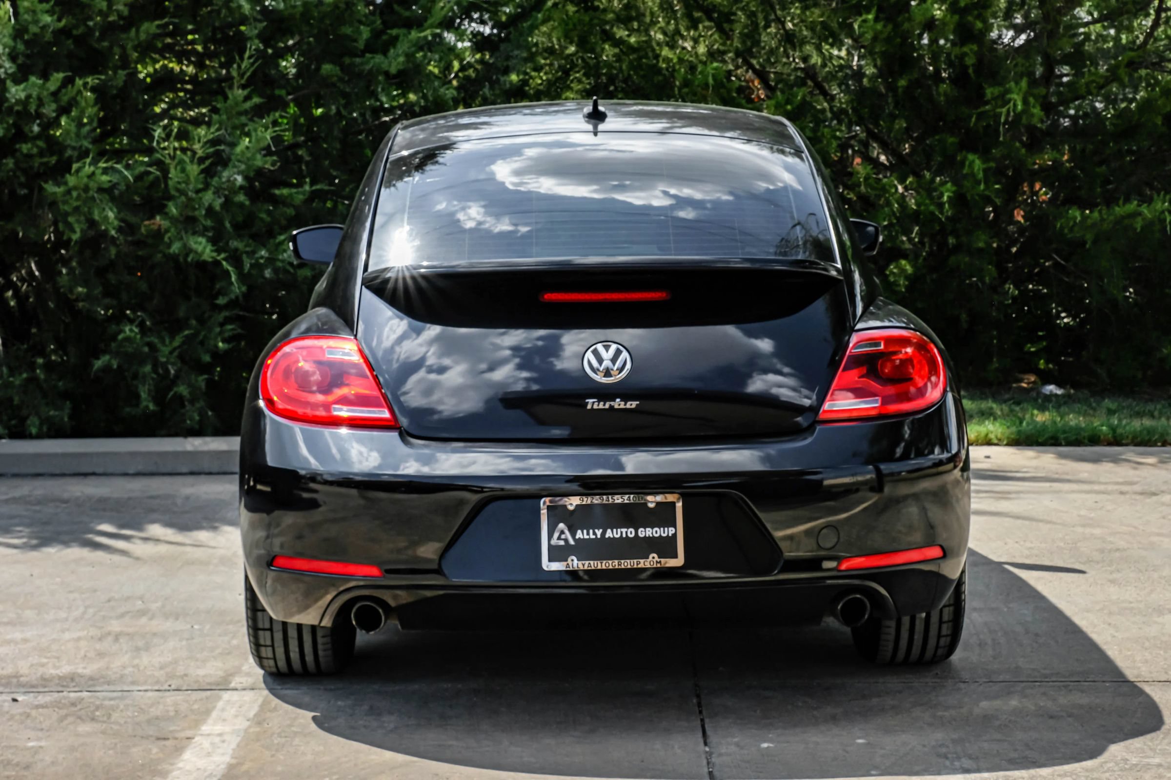 Used 2012 Volkswagen Beetle 2.0T FWD image 10
