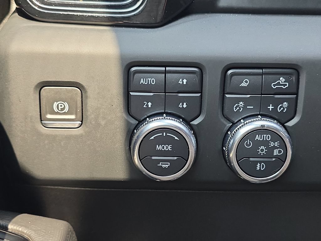 Used 2024 GMC Sierra 1500 AT4X AWD/4WD image 29