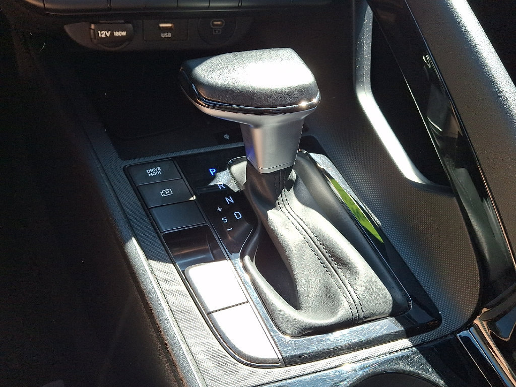 Certified 2025 Hyundai Elantra SEL FWD image 13