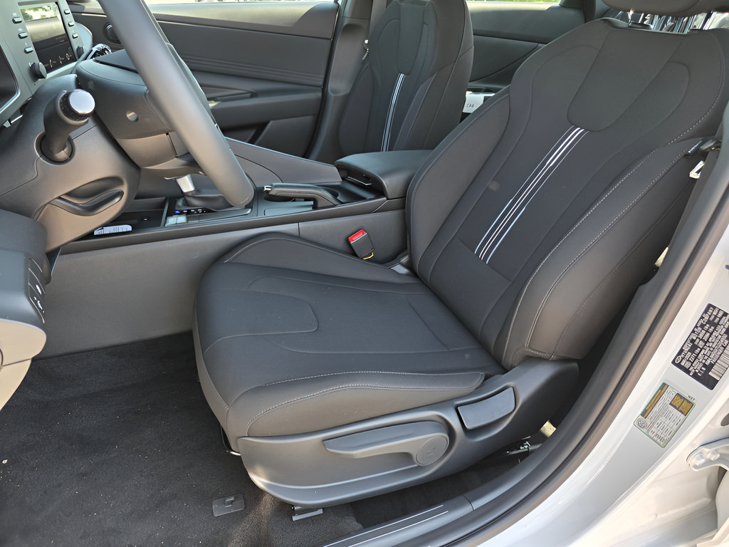 New 2026 Hyundai Elantra Sport FWD image 12