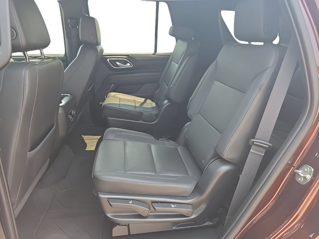 Used 2023 Chevrolet Tahoe Z71 w/ Luxury Package AWD/4WD image 17
