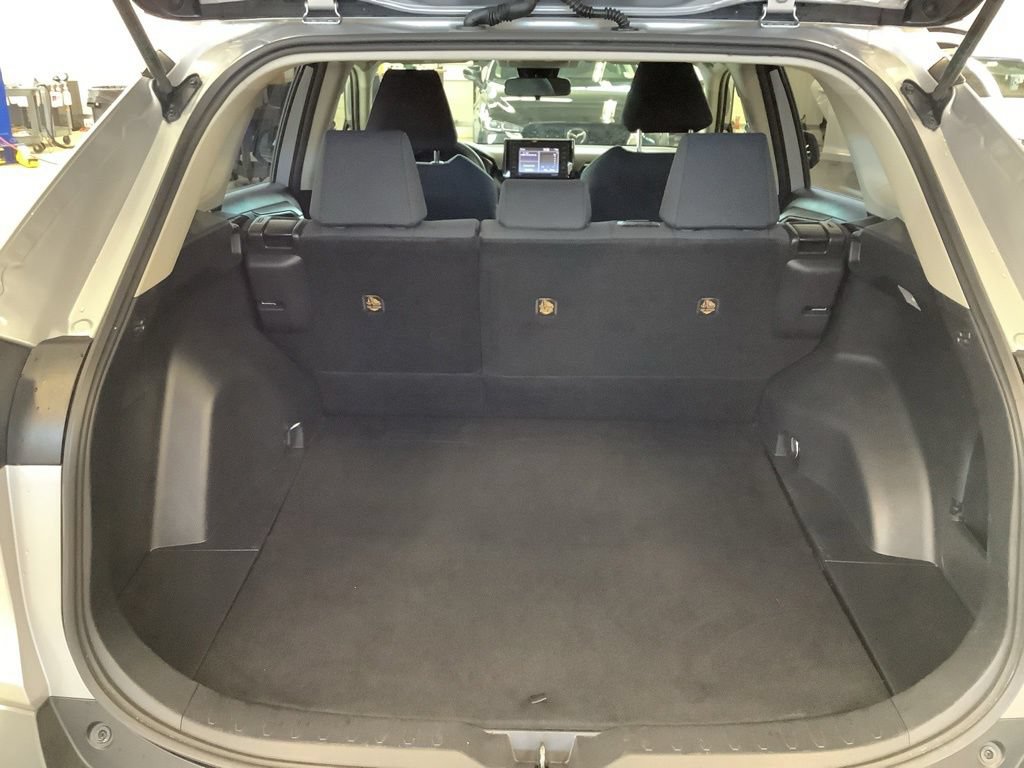 Used 2020 Toyota RAV4 LE w/ All Weather Liner Package AWD/4WD image 16