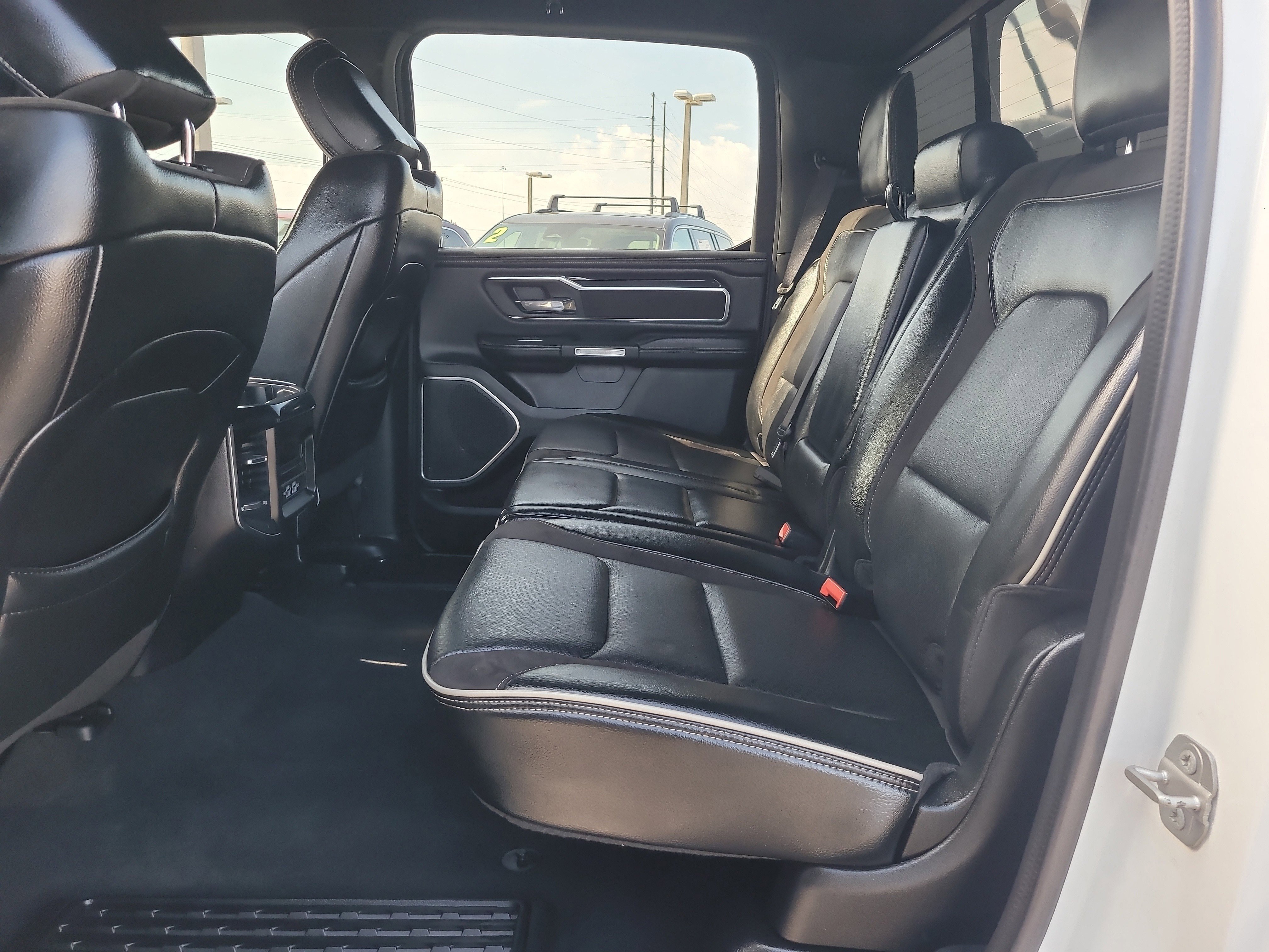 Used 2022 RAM 1500 Laramie w/ Sport Appearance Package image 12