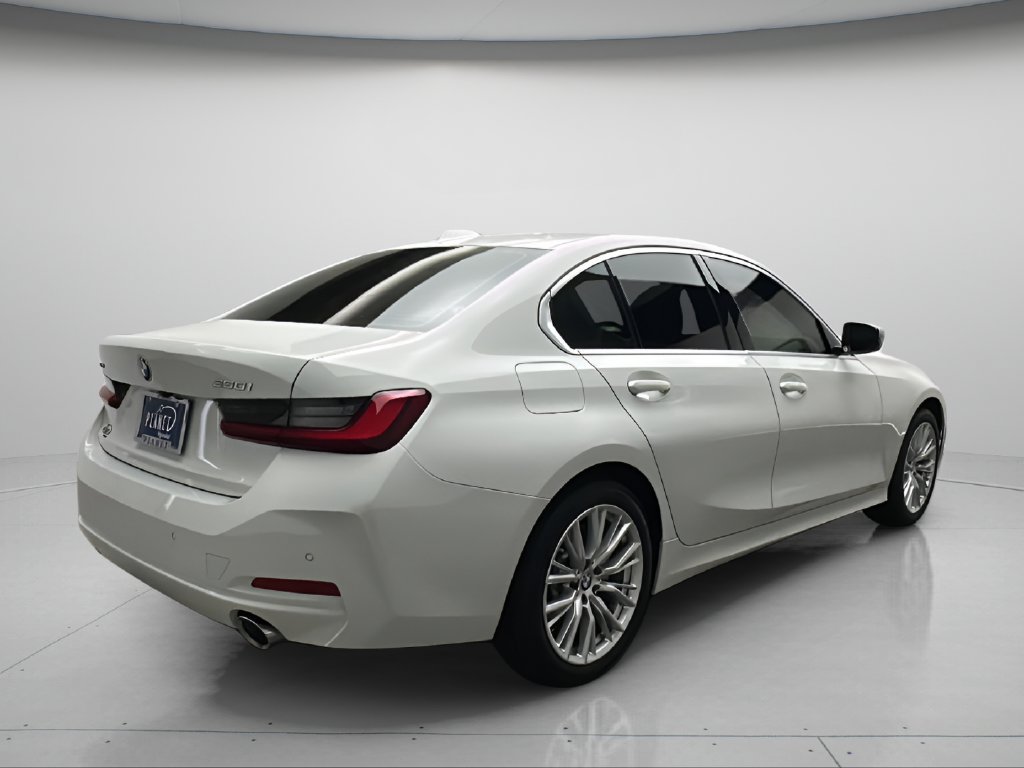 Used 2024 BMW 330i xDrive Sedan w/ Convenience Package AWD/4WD image 6