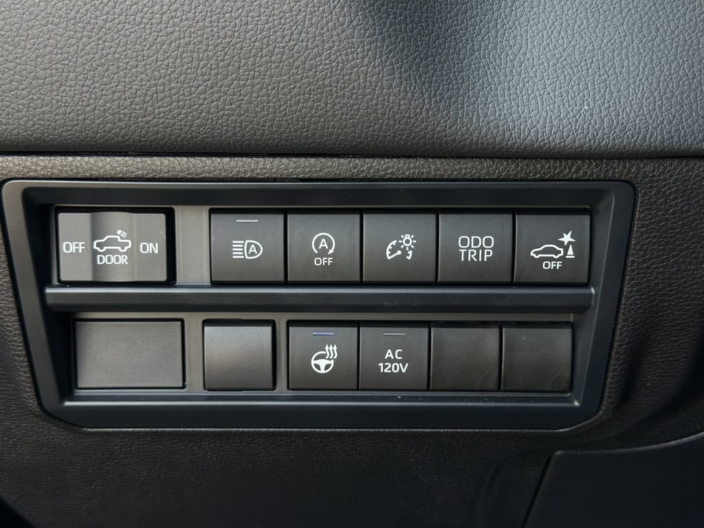Used 2024 Toyota Tundra Limited AWD/4WD image 24