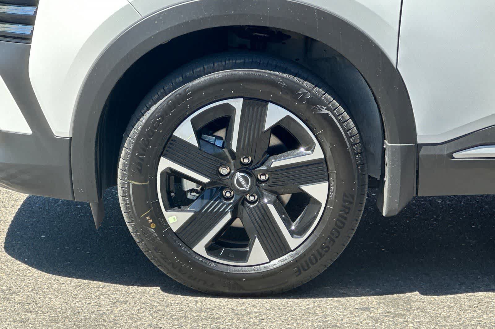 New 2026 Nissan Kicks SV w/ Cold Weather Package AWD/4WD image 14