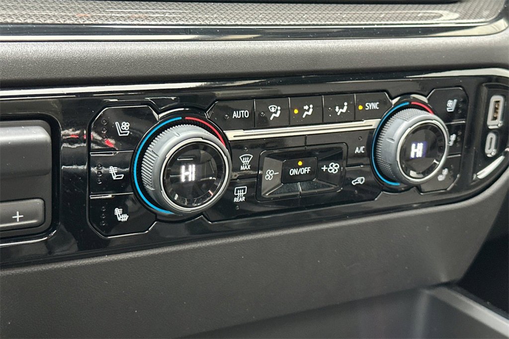 Used 2024 Chevrolet Silverado 1500 ZR2 w/ Technology Package image 21