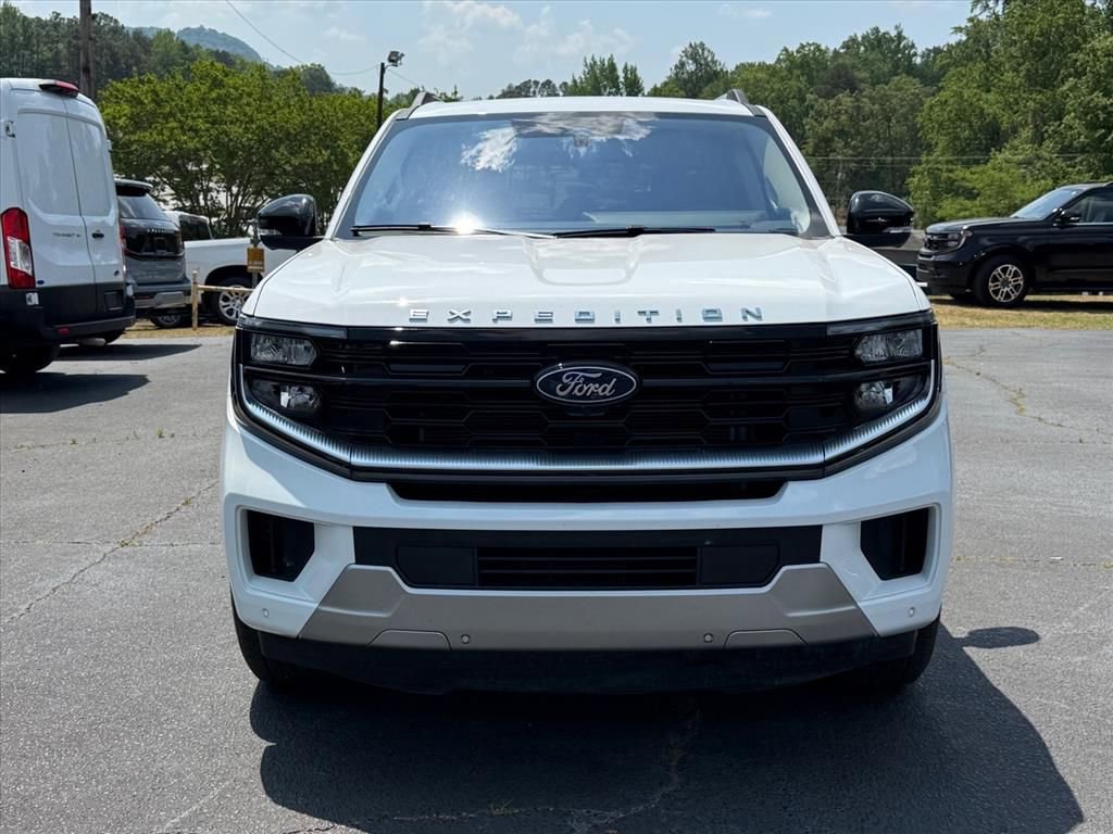 Used 2025 Ford Expedition Max Platinum AWD/4WD image 9