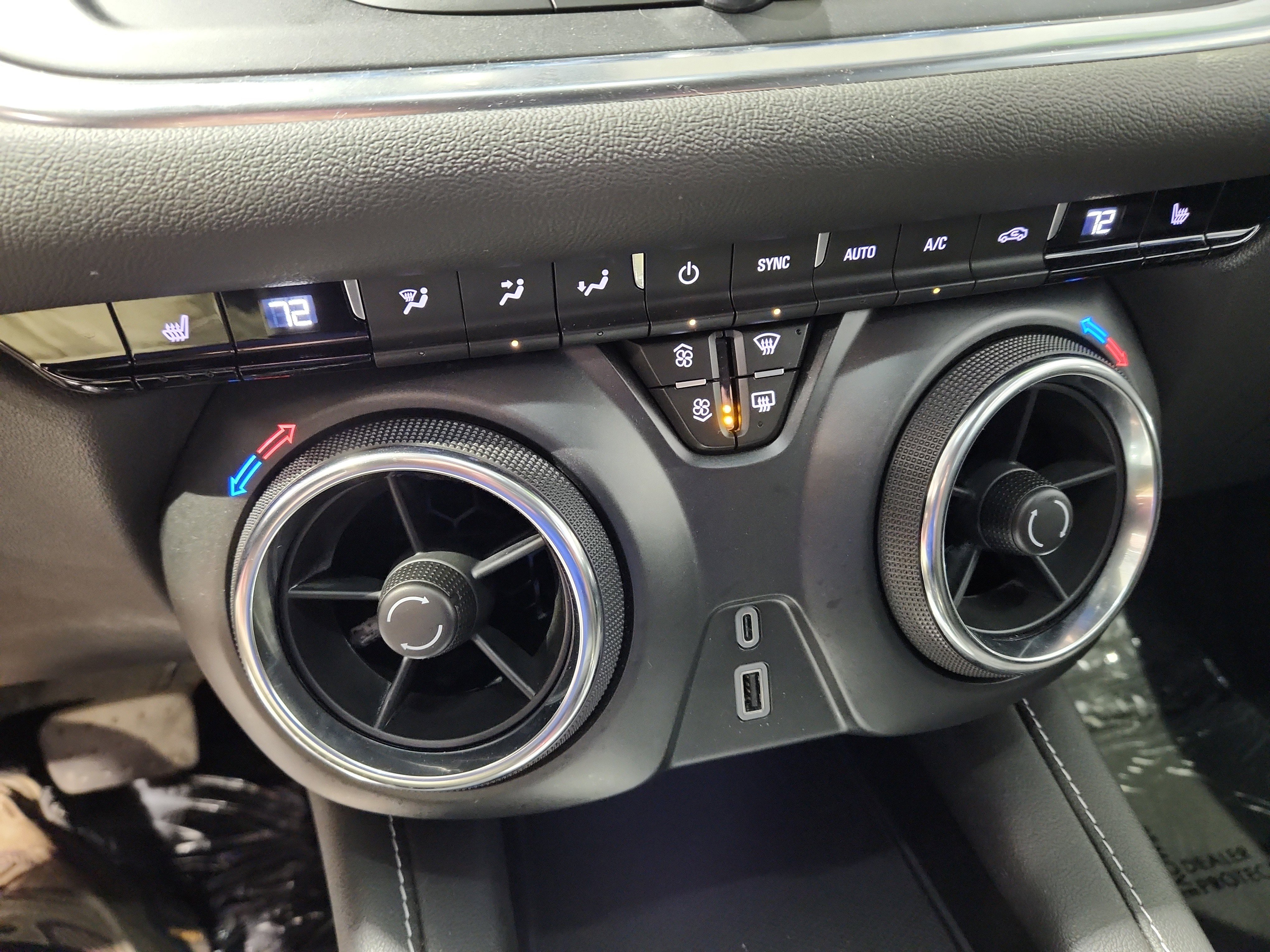 Used 2025 Chevrolet Blazer LT image 10