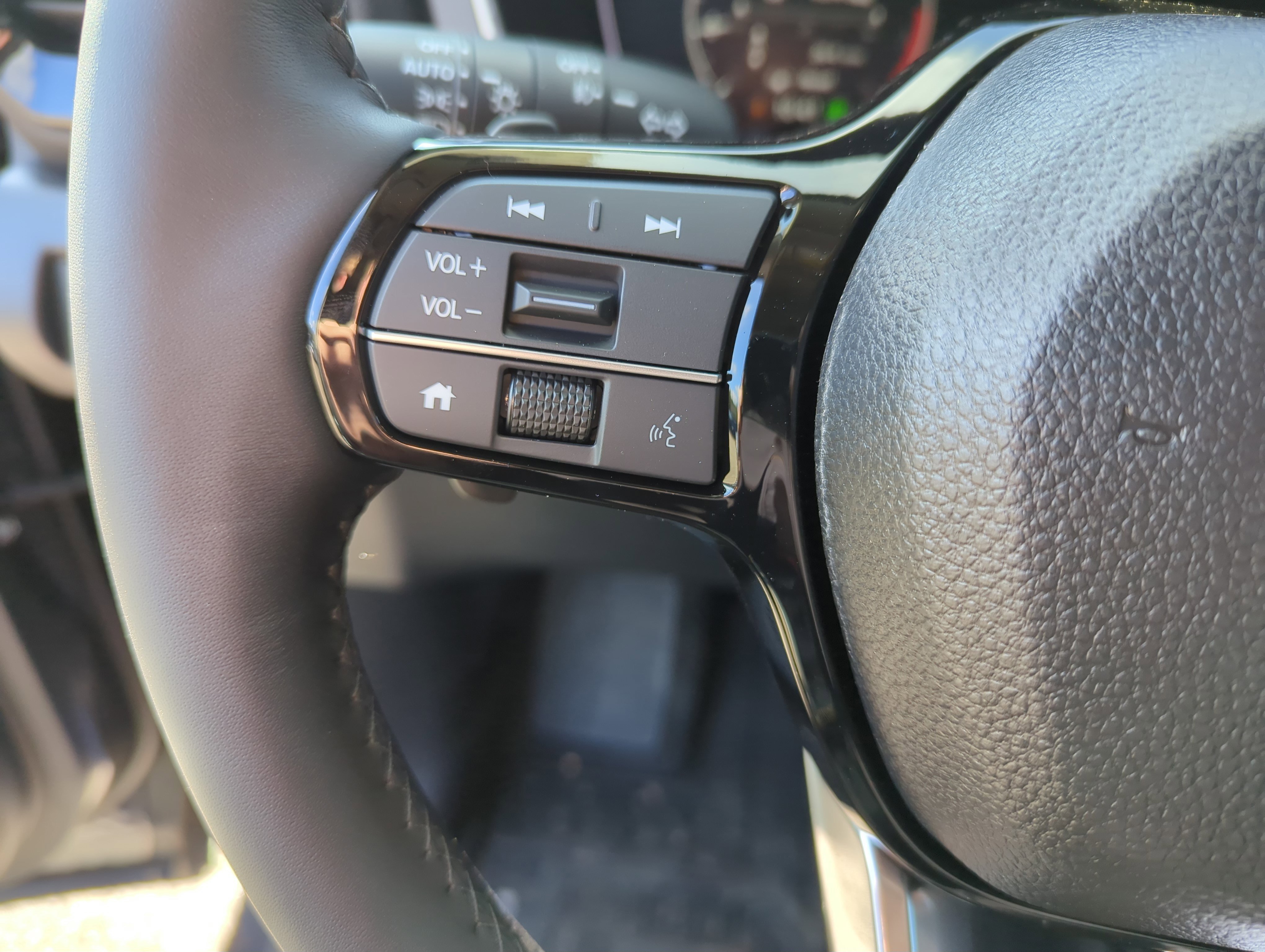 New 2025 Honda Pilot EX-L image 23
