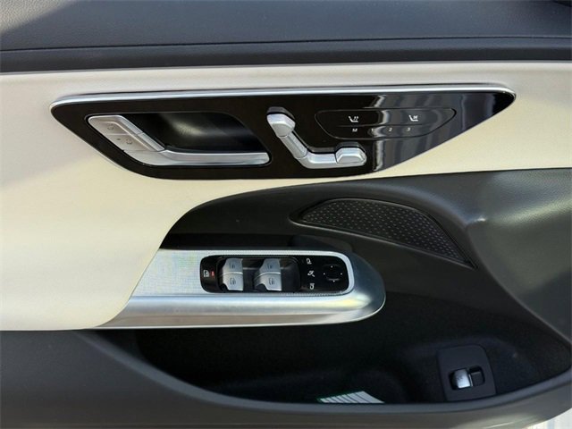 New 2025 Mercedes-Benz E 350 4MATIC Sedan image 11