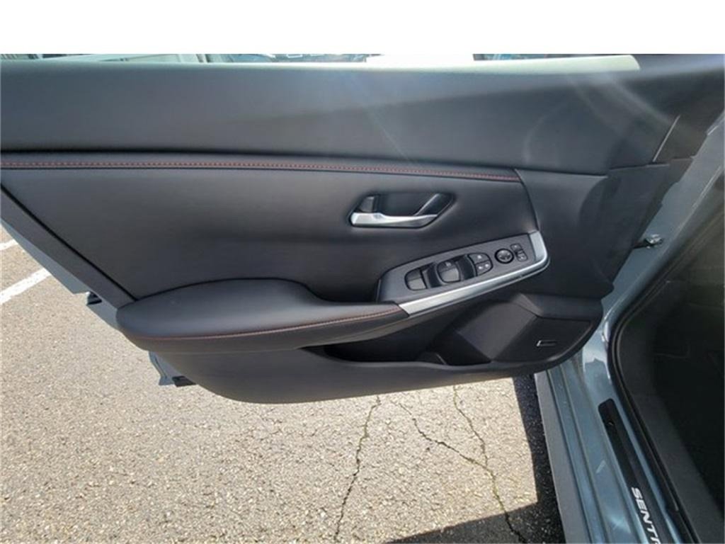 New 2025 Nissan Sentra SR w/ SR Premium Package image 17